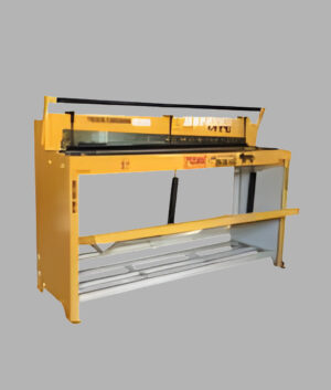 Foot Treadle Shearing Machine